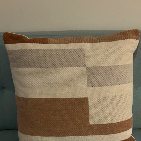 Freedom 55 cm cushion as new condition - Picture 2 of 2